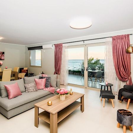 Beachfront Artemida Retreat - Peony Seabreeze Gem Eksteriør billede