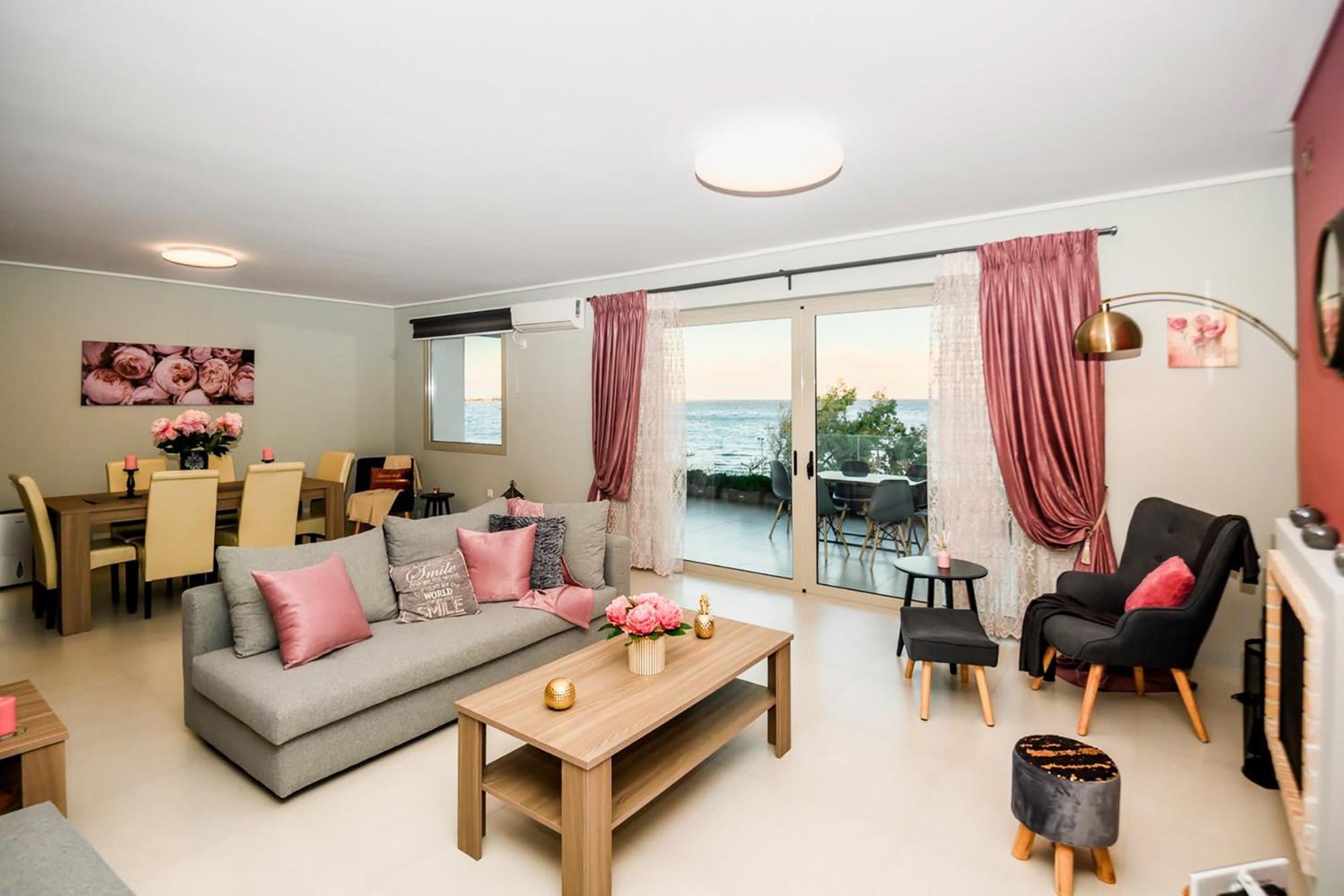 Beachfront Artemida Retreat - Peony Seabreeze Gem Eksteriør billede
